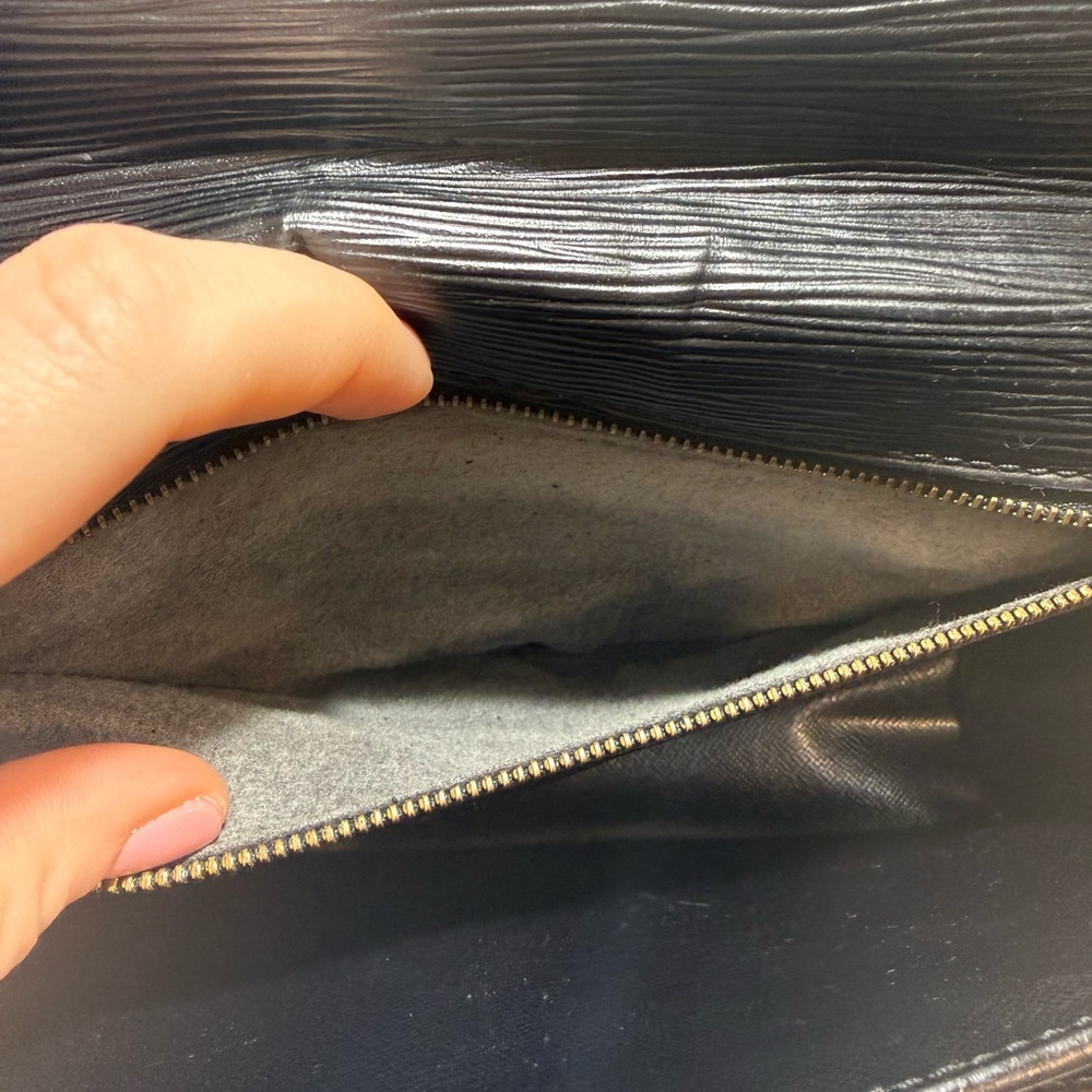 Louis Vuitton Black Epi Pochette Sellier Dragonne Clutch - Picture 7 of 11